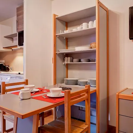 Apartment Renove 4 Pers Avec Balcon, Wifi, Proche Telecabine Et - - Fr-1-512-160